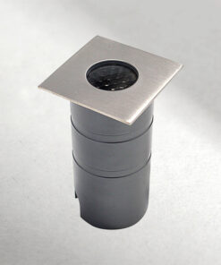 SORO - Luminaria LED tipo bala de piso cuadrada .