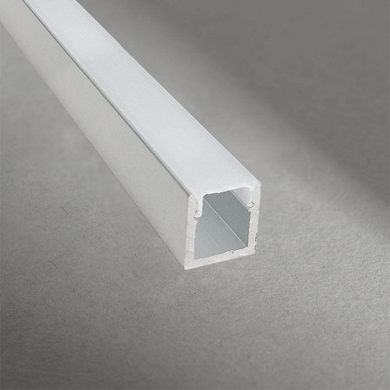 Perfil 12x13mm en aluminio extruido para sobreponer.